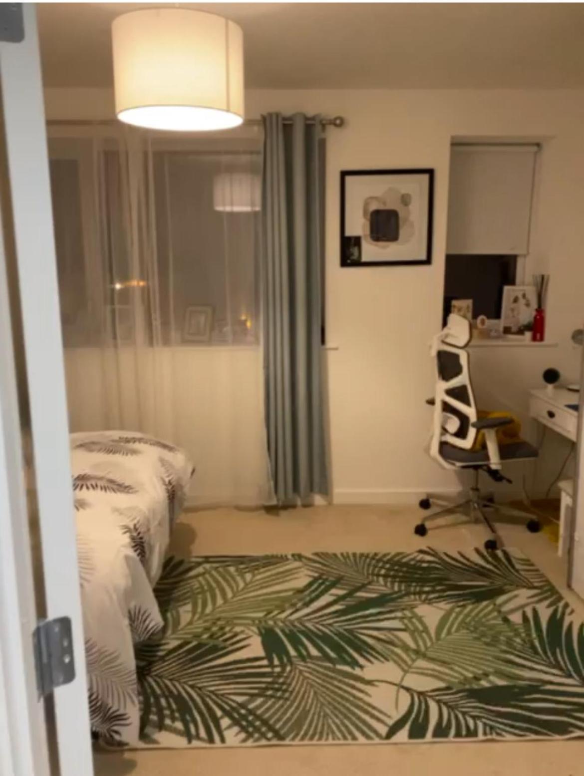 Comfortable Double Room & Single Room In Vibrant Hatfield Neighbourhood מראה חיצוני תמונה